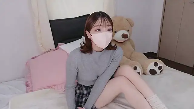 Rina 72 online show from December 15, 2025, 3:33 am