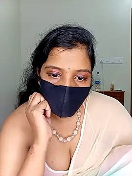 Rose-luckey online show from September 13, 2025, 7:24 pm