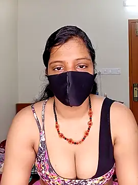 Rose-luckey online show from September 14, 2025, 5:34 pm