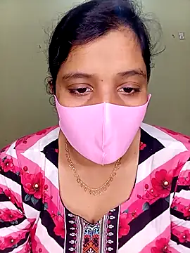 Rose-luckey online show from January 10, 2026, 12:40 pm