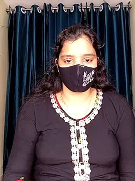 Rose-luckey online show from February 15, 2026, 1:09 pm