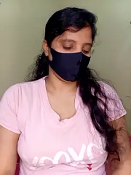 Rose-luckey online show from April 19, 2026, 5:56 pm