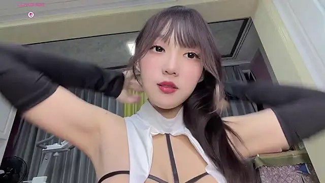 Yaya--728 online show from February 3, 2026, 12:10 pm