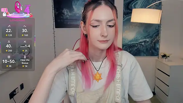 Snapshot of EasterBlink chatting on October 16, 2025, 10:27 am EasterBlink online show from October 16, 2025, 10:27 am