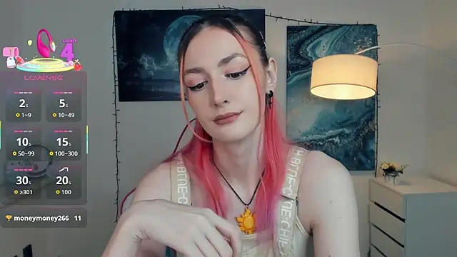 Snapshot of EasterBlink chatting on October 30, 2025, 11:00 am EasterBlink online show from October 30, 2025, 11:00 am