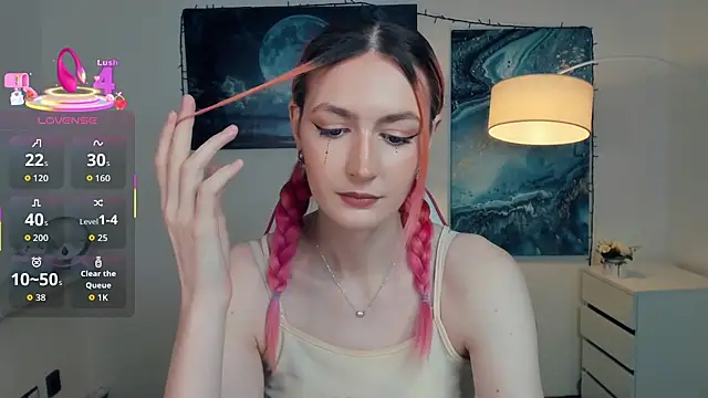 Snapshot of EasterBlink chatting on November 1, 2025, 10:50 am EasterBlink online show from November 1, 2025, 10:50 am