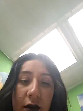 CAROLINE  07 online show from November 1, 2025, 6:43 pm