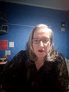 Feelineducentre online show from November 6, 2025, 9:05 pm