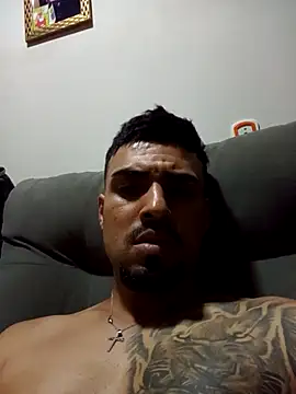 Snapshot of nnyzinho17 chatting on December 17, 2025, 9:32 pm nnyzinho17 online show from December 17, 2025, 9:32 pm