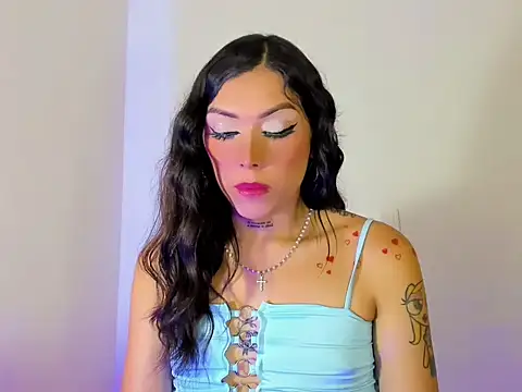 Megan Gil  online show from September 21, 2025, 3:52 am