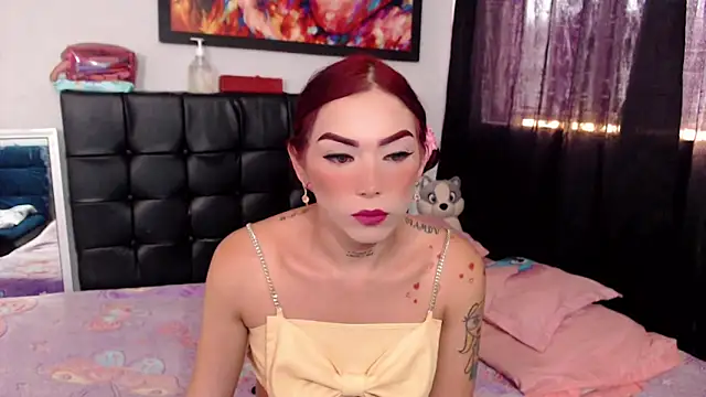 Megan Gil  online show from March 18, 2026, 8:01 pm