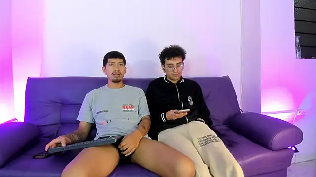 Snapshot of AxelAndJeremy chatting on September 18, 2025, 2:57 am AxelAndJeremy online show from September 18, 2025, 2:57 am