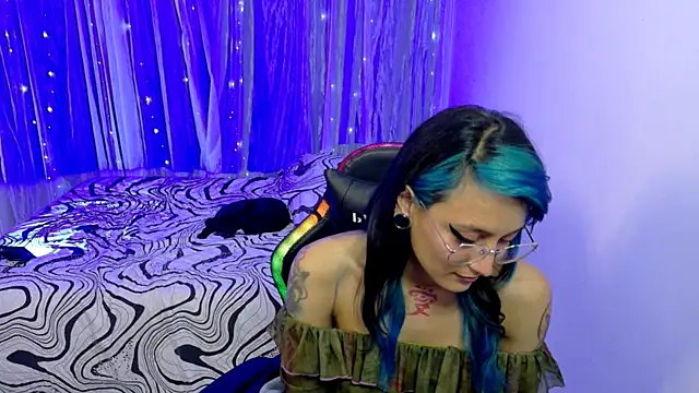 Blazing Haze online show from April 10, 2026, 1:55 am