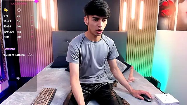 OnlyJos online show from November 18, 2025, 7:18 pm