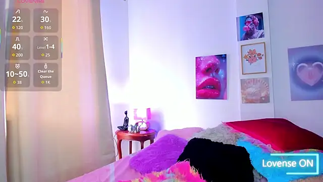 tyra bankss  online show from November 15, 2025, 7:32 pm