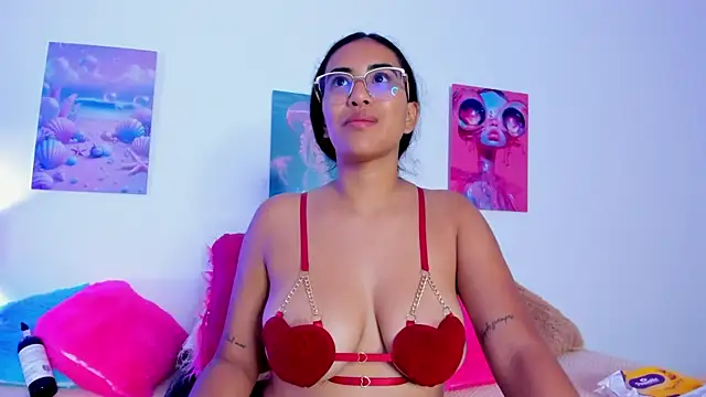 tyra bankss  online show from December 5, 2025, 3:15 am