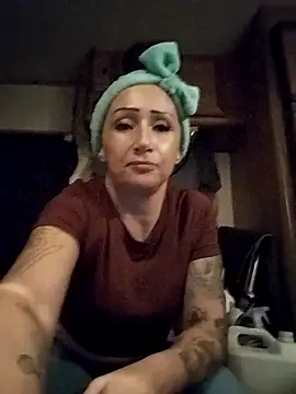 Snapshot of Dirtywhitebitch5150 chatting on November 4, 2025, 7:07 am Dirtywhitebitch5150 online show from November 4, 2025, 7:07 am