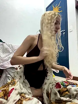 Snapshot of Bruna551 chatting on November 18, 2025, 3:34 am Bruna551 online show from November 18, 2025, 3:34 am