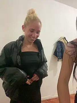 Bruna551 online show from November 20, 2025, 11:15 pm