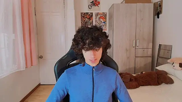 Nude Boy18 online show from March 16, 2026, 7:51 pm