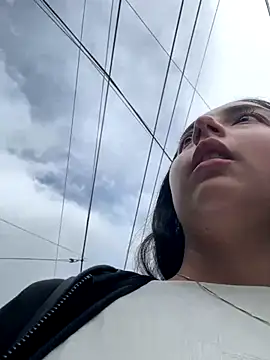 Dulce 1408 online show from December 3, 2025, 9:02 pm