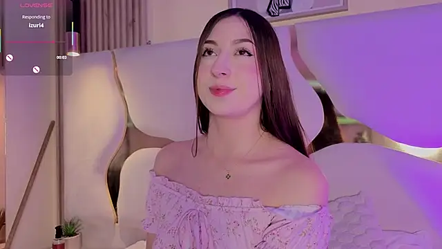 Snapshot of SofiJones_ chatting on February 7, 2026, 9:29 pm SofiJones online show from February 7, 2026, 9:29 pm