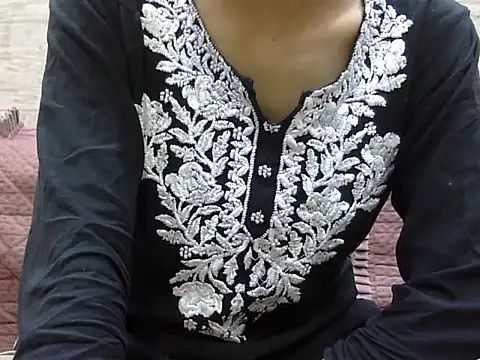 VNDANA  online show from April 18, 2026, 7:07 pm