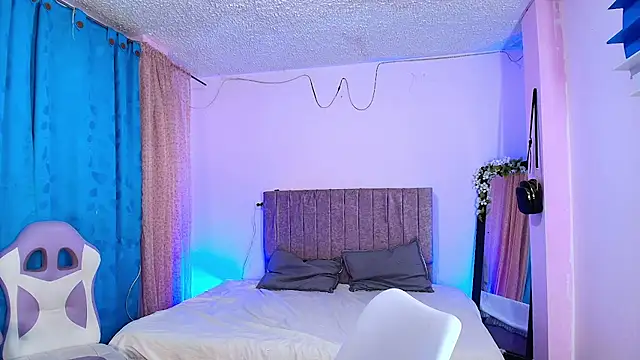 MiSofialeal online show from February 6, 2026, 6:44 pm