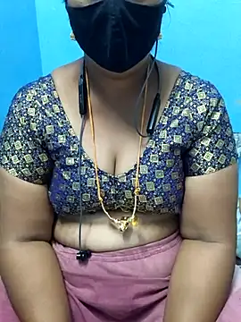 Snapshot of Tamil_Sweety chatting on October 25, 2025, 6:24 pm Tamil Sweety online show from October 25, 2025, 6:24 pm