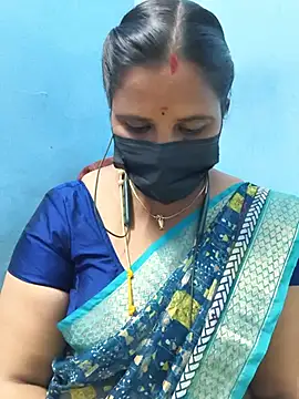 Snapshot of Tamil_Sweety chatting on July 8, 2026, 6:56 pm Tamil Sweety online show from July 8, 2026, 6:56 pm