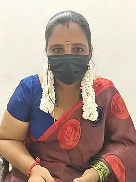Snapshot of Tamil_Sweety chatting on August 8, 2026, 5:59 pm Tamil Sweety online show from August 8, 2026, 5:59 pm