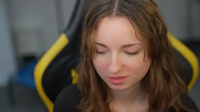 Adele beauty online show from March 31, 2026, 11:32 am