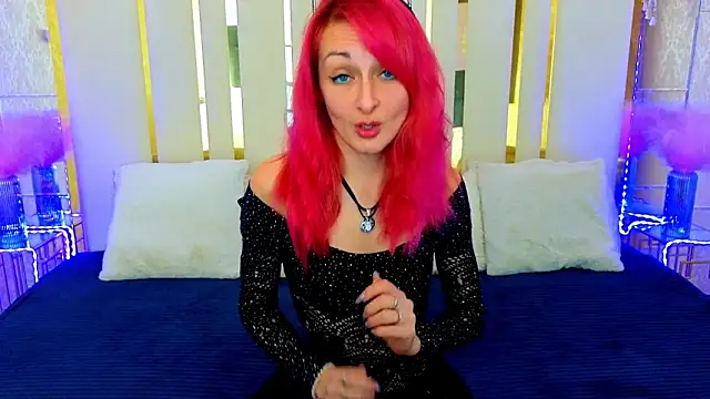 BrandyBloom online show from December 1, 2025, 8:14 pm