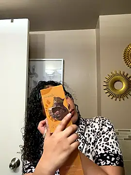 Snapshot of allybluee777 chatting on January 9, 2026, 1:47 pm allybluee777 online show from January 9, 2026, 1:47 pm