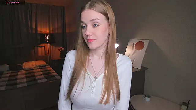 Snapshot of OdellaFrake chatting on November 6, 2025, 7:26 pm OdellaFrake online show from November 6, 2025, 7:26 pm