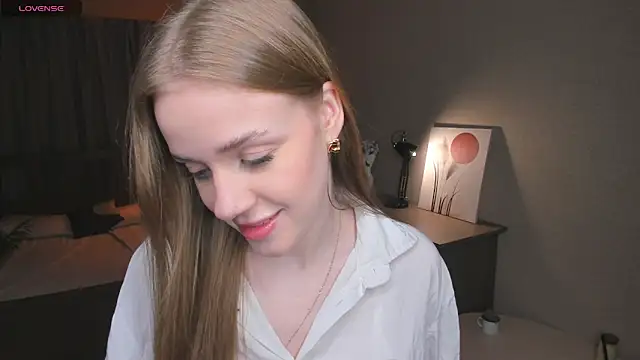 Snapshot of OdellaFrake chatting on November 27, 2025, 7:27 pm OdellaFrake online show from November 27, 2025, 7:27 pm