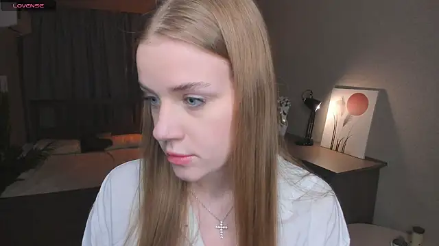 Snapshot of OdellaFrake chatting on December 3, 2025, 7:23 pm OdellaFrake online show from December 3, 2025, 7:23 pm