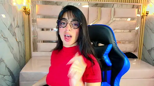 Snapshot of zoe_r_ chatting on September 18, 2025, 3:08 am zoe r online show from September 18, 2025, 3:08 am
