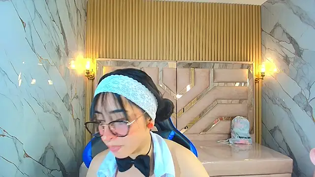 zoe r  online show from November 27, 2025, 3:19 am