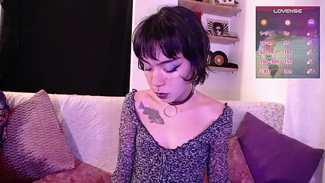 dark  nymph online show from April 13, 2026, 5:24 am