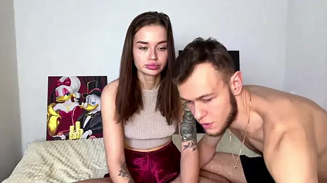 Snapshot of Petal_Couple chatting on November 15, 2025, 9:28 am Petal Couple online show from November 15, 2025, 9:28 am