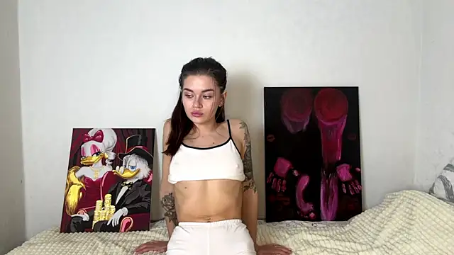 Snapshot of Petal_Couple chatting on November 28, 2025, 9:45 am Petal Couple online show from November 28, 2025, 9:45 am