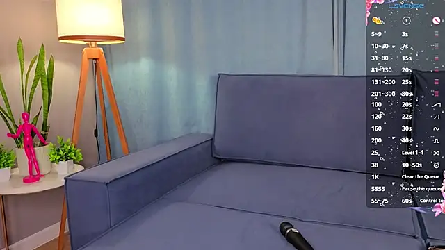 Lolisin online show from November 7, 2025, 7:47 pm