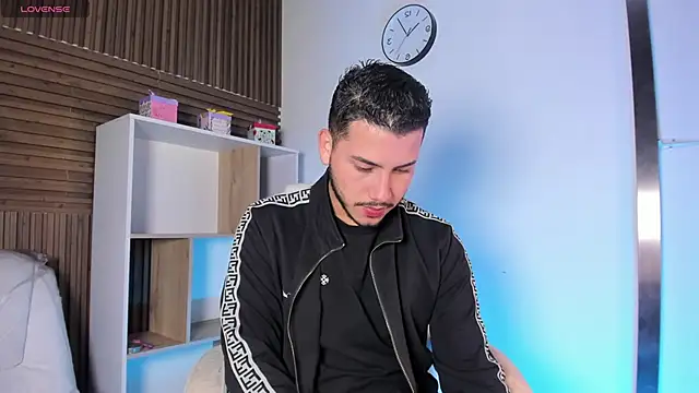 Axel grey  online show from October 6, 2025, 12:13 pm