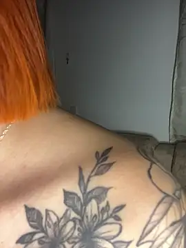 Snapshot of Alysson_LS chatting on November 19, 2025, 2:22 am Alysson LS online show from November 19, 2025, 2:22 am