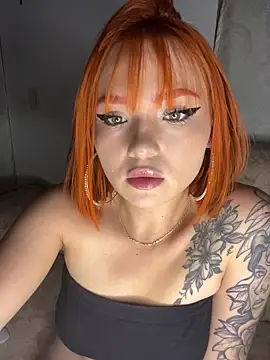 Snapshot of Alysson_LS chatting on November 26, 2025, 2:12 am Alysson LS online show from November 26, 2025, 2:12 am