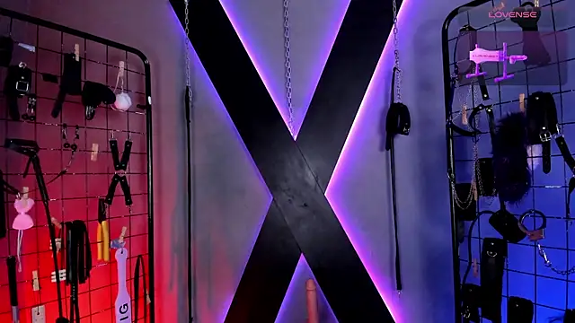 VictoryaLiah BDSM online show from March 20, 2026, 10:53 am