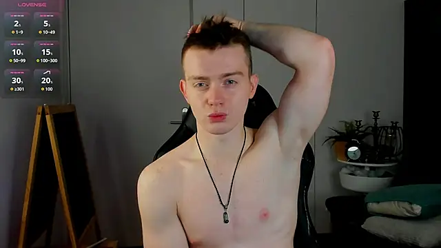 Snapshot of Happydeimos chatting on November 17, 2025, 10:15 pm Happydeimos online show from November 17, 2025, 10:15 pm