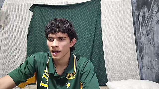 Samuel Hills II online show from April 21, 2026, 10:01 pm