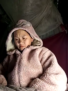 MaiHoa69 online show from March 12, 2026, 6:30 am